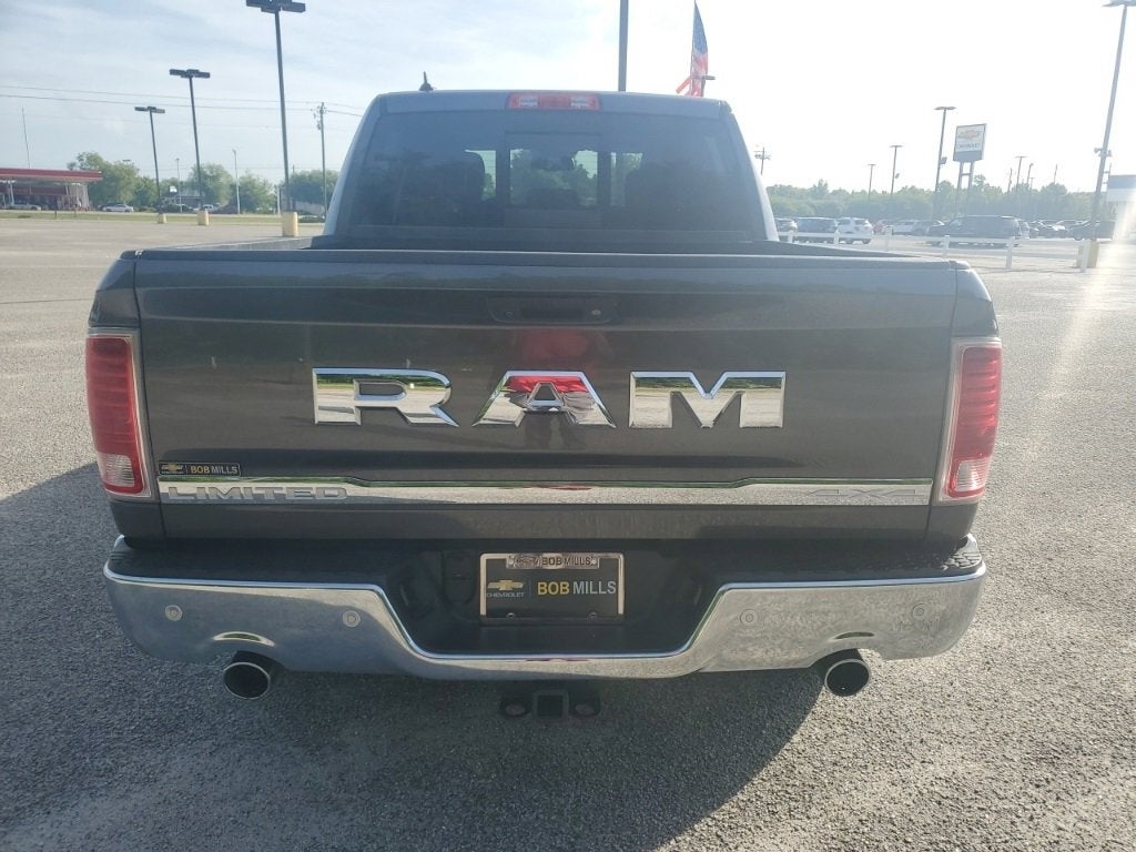 2016 RAM 1500 Base